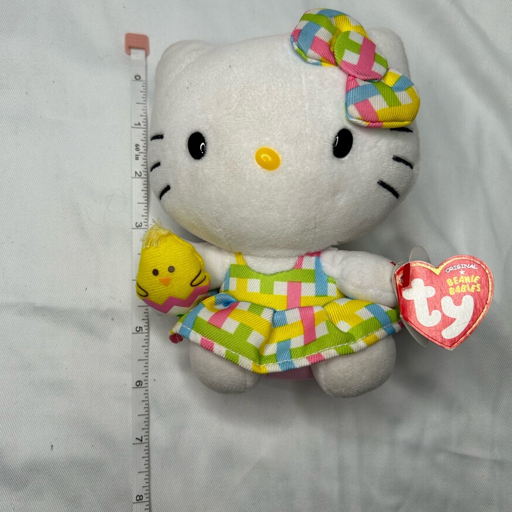 Hello kitty Plush - Picture 2 of 4